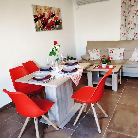 Rural Household Knez Appartement